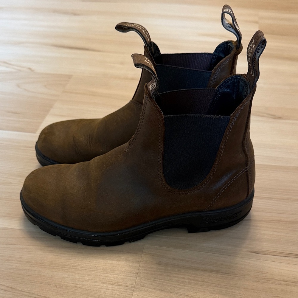 Blundstone | Women’s Classics Chelsea Boots #1609 - Picture 3 of 7